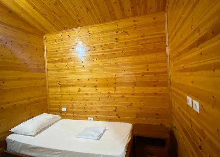 Violet Village Tatil parkı Borş